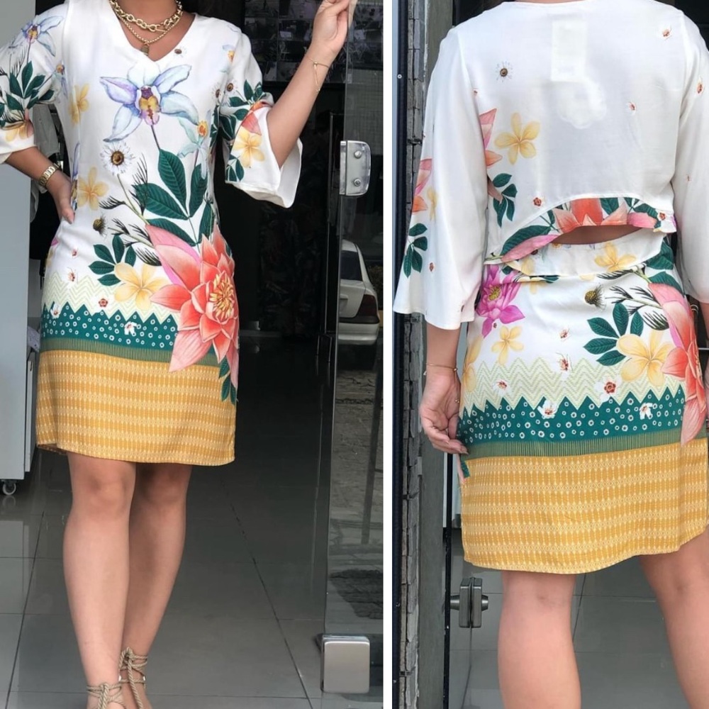 Mummy dress with floral print with opening in back, size 8 (40).
